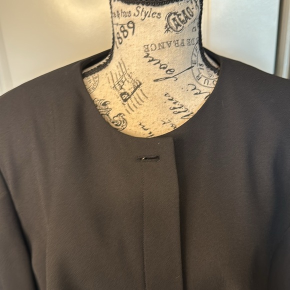 Elegant Black Embellished Women's Jacket - Picture 2 of 11